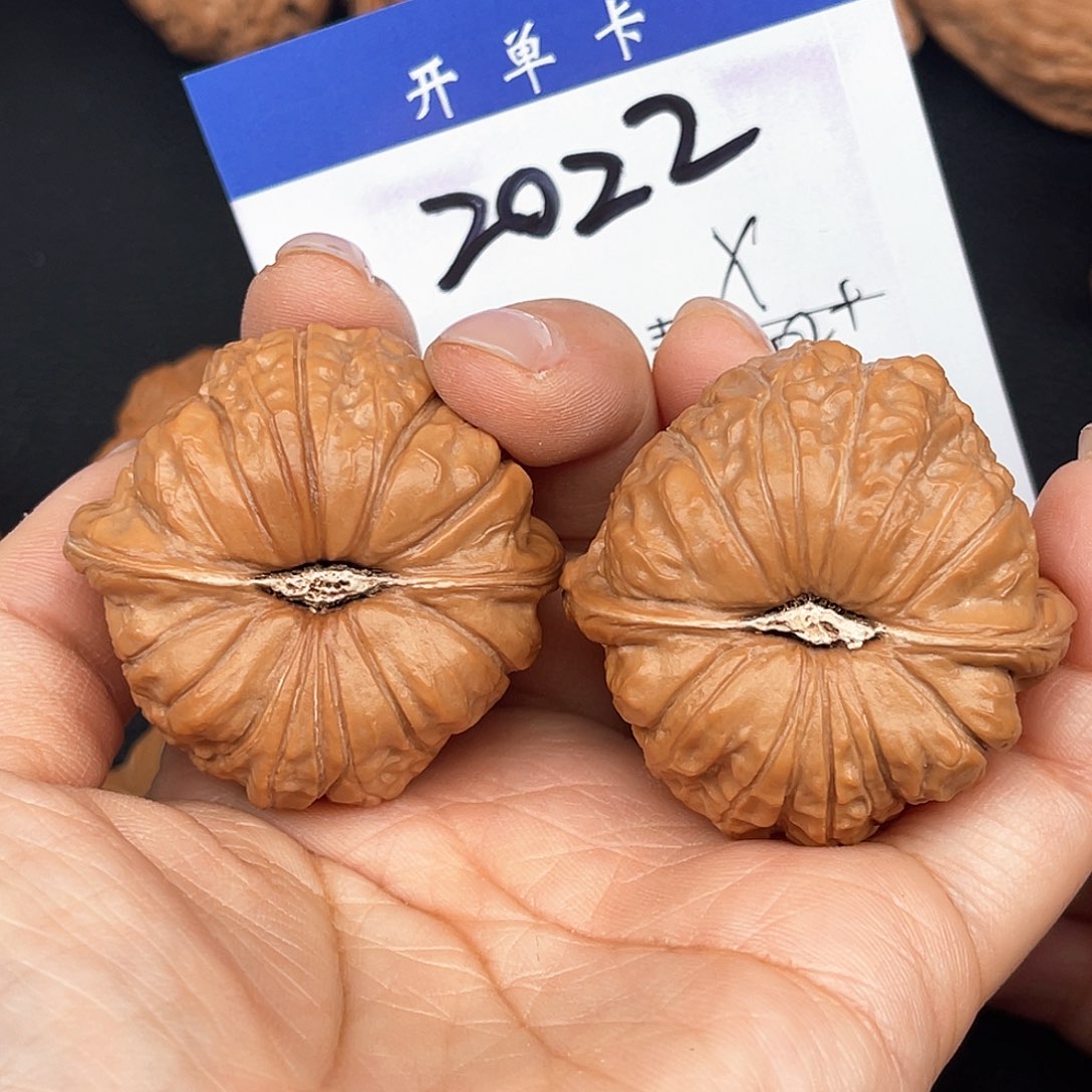 文玩核桃吊坠家***驴南瓜墩42尺。 2022