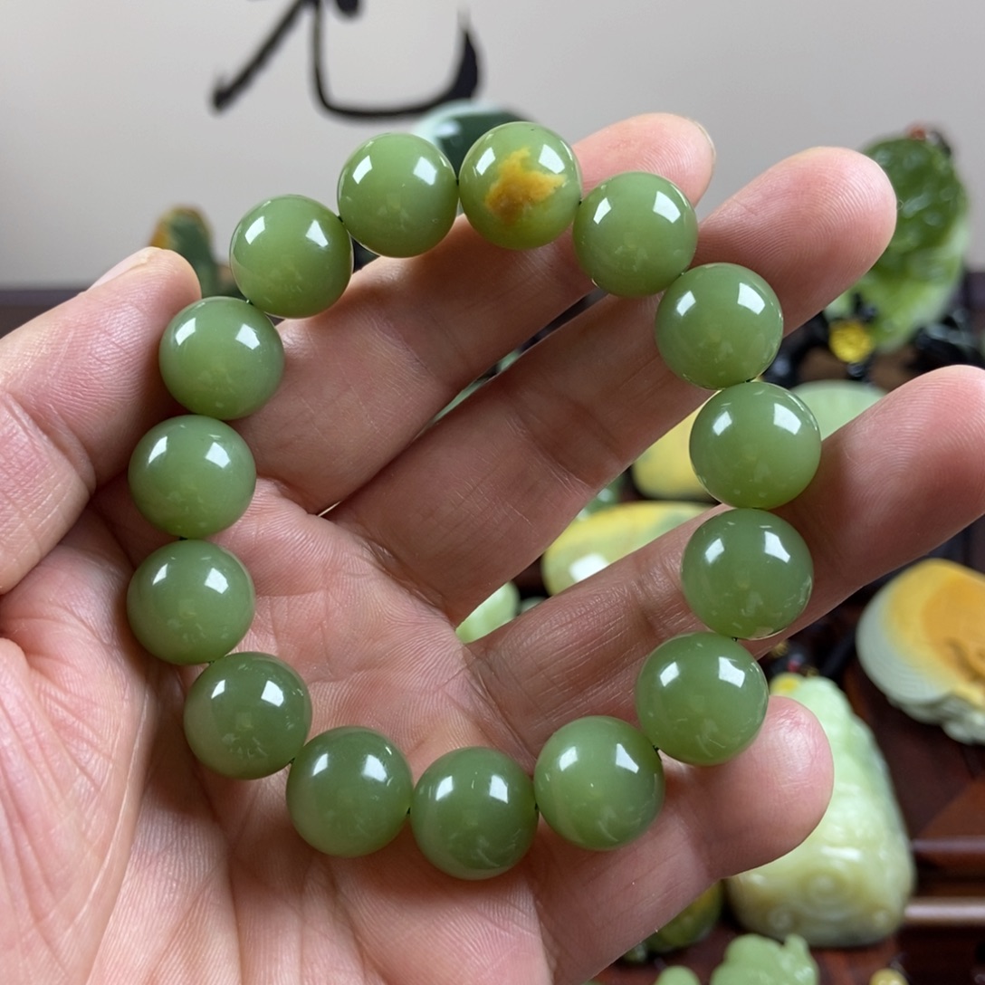 未镶嵌岫岩河磨玉（透闪石质玉）珠宝奇石