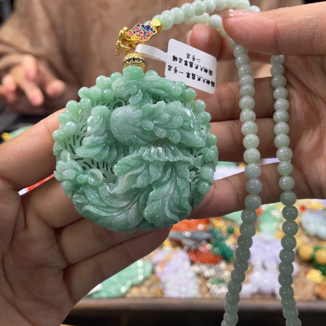 翡翠颈饰未镶嵌代编织