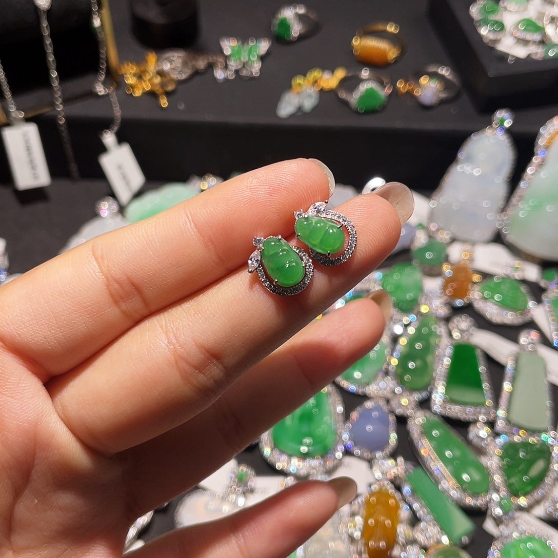 ****翡翠银S925镶嵌颈饰