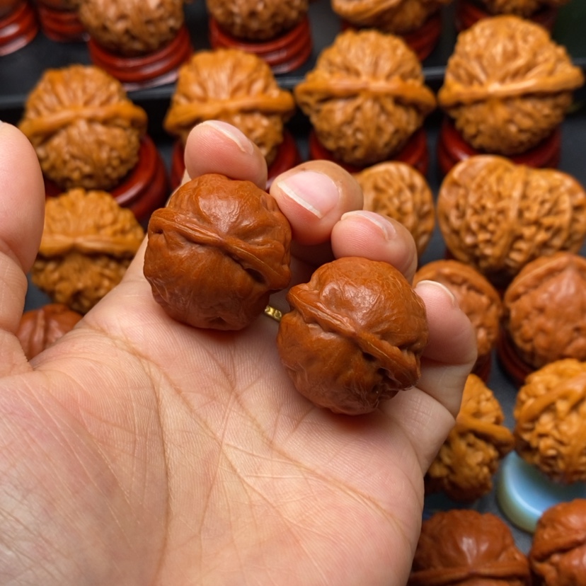 【闪购商品】文玩核桃把件瓷娃娃