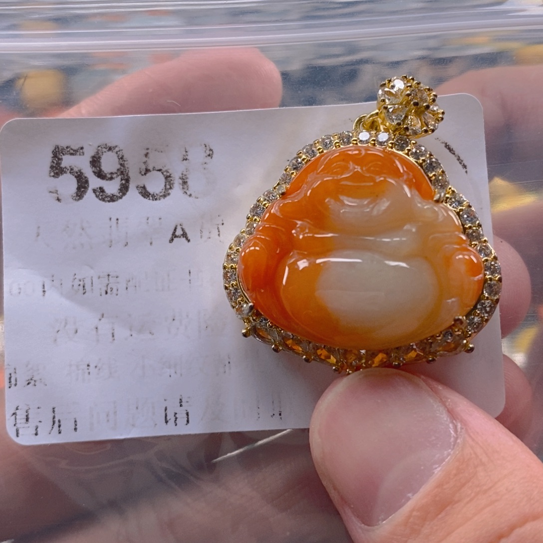 吊坠(不含链)未镶嵌翡翠