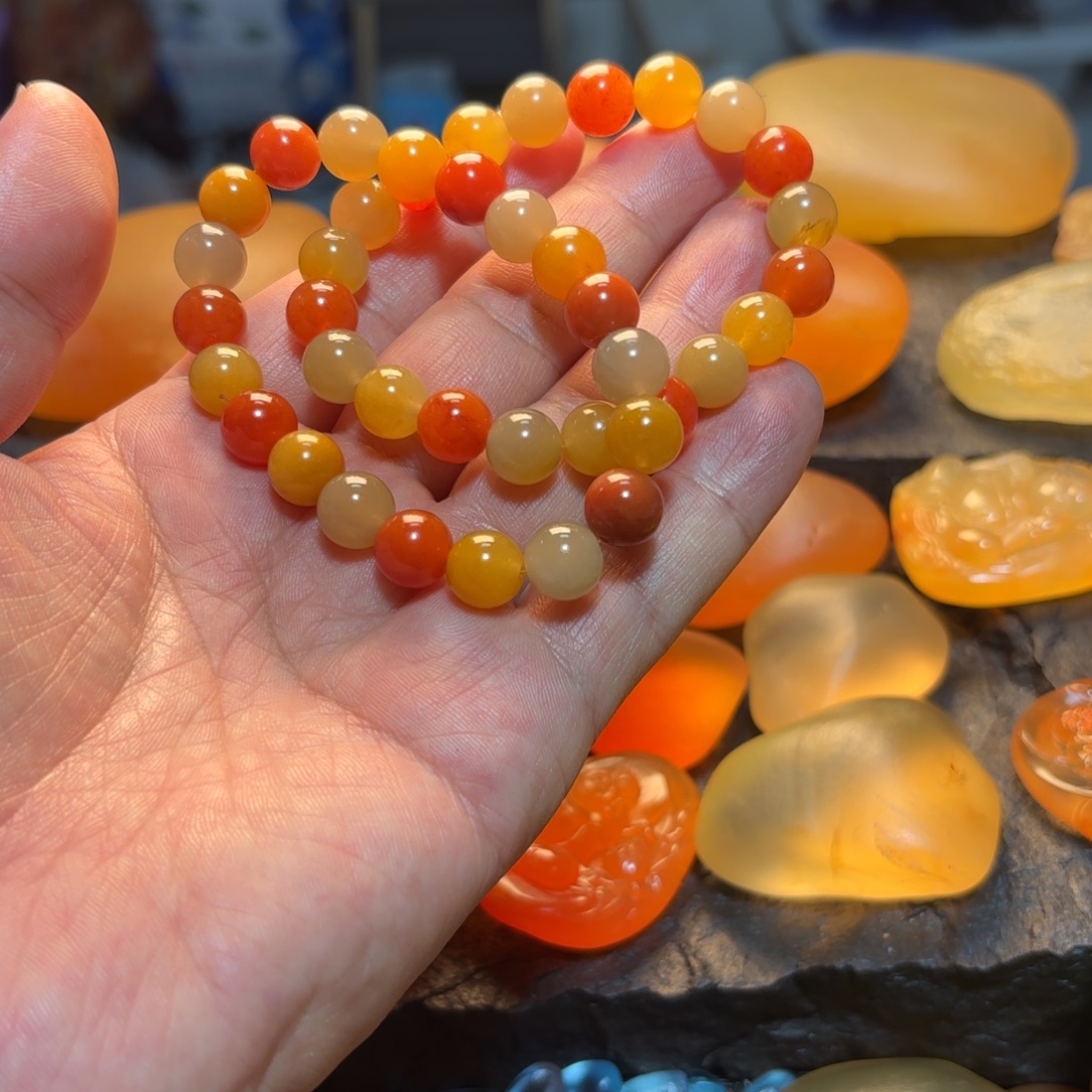 红***板石英岩玉未镶嵌手串