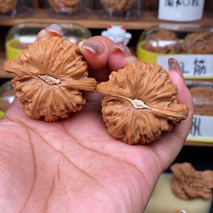 文玩核桃吊坠晨**~45全品白狮子