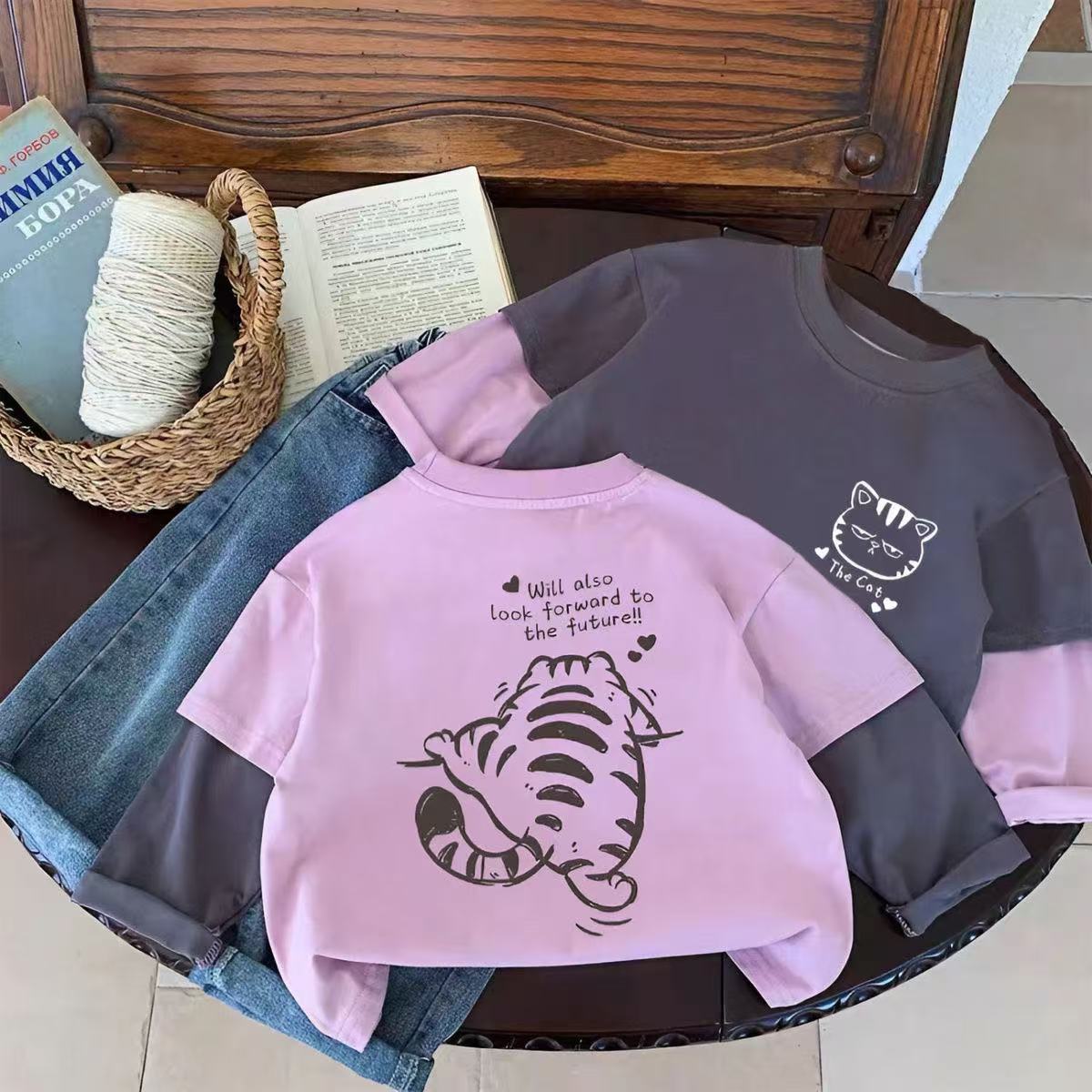 2025新款男童假两件长袖上衣潮流极简风卡通动漫春秋女男女童T恤