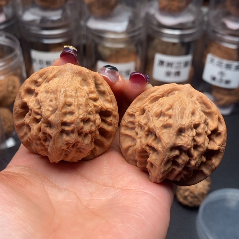 【闪购商品】吊坠文玩核桃༄***༉四眼虎