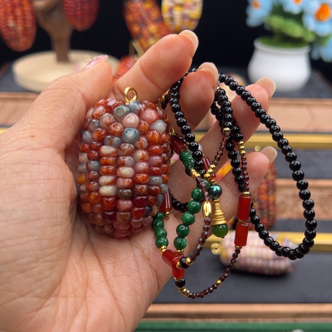 爱***姐非金属七彩文玩玉米专拍链接