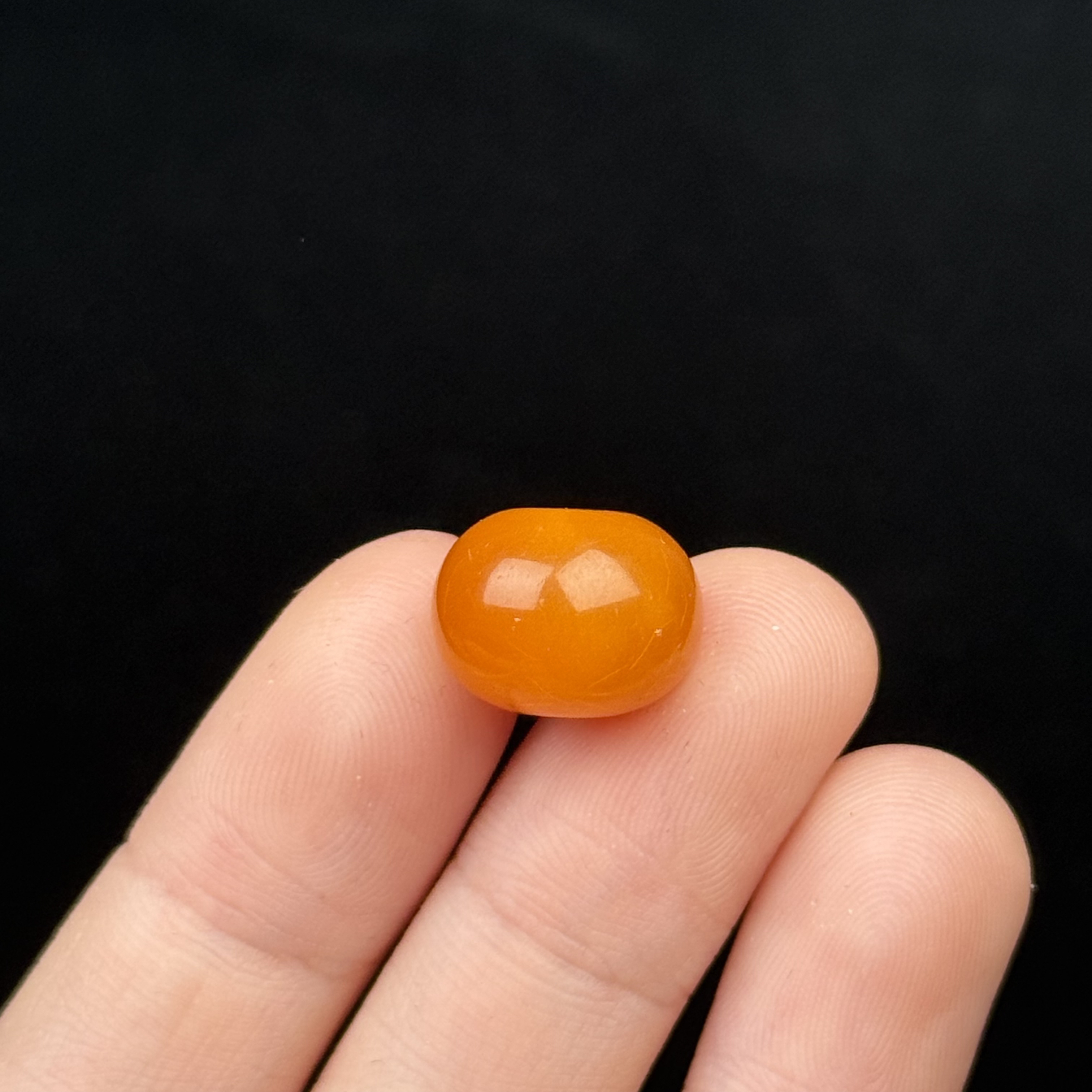 D68-27天然原矿蜜蜡 鸡油红墩子13.4*10mm 支持鉴定 假一罚十