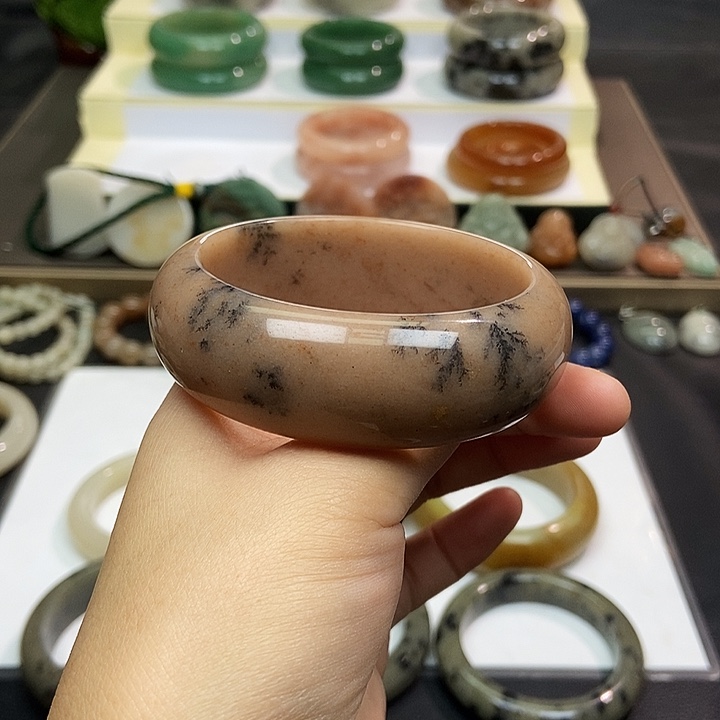 石英质玉手镯未镶嵌棉*