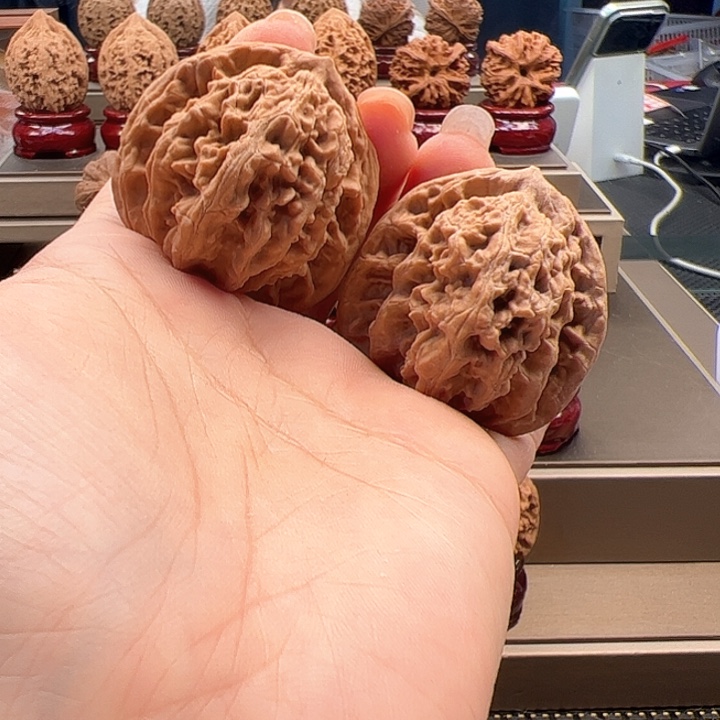 文玩核桃把件40 盘龙虎头 u-028