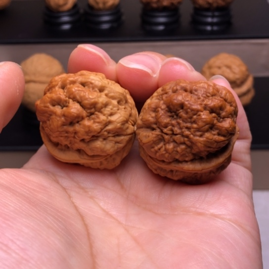 文玩核桃把件血舍利5