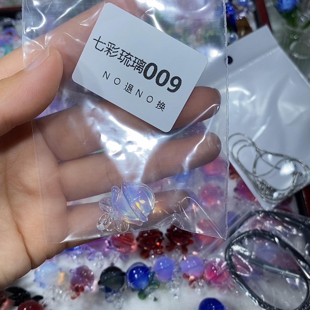 玻璃颈饰9铃铛一个