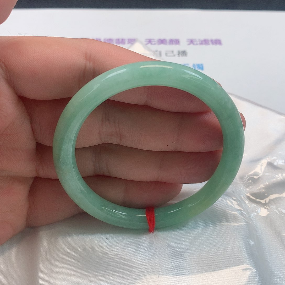 翡翠手镯（圆镯）未镶嵌262号