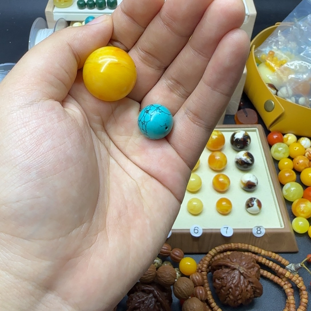 现***l琥珀未镶嵌裸石..