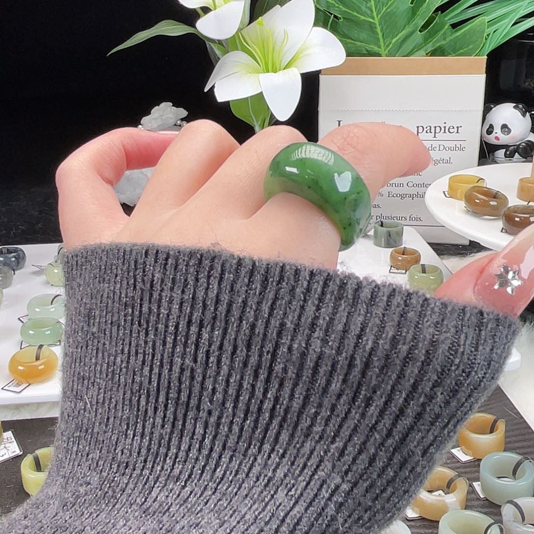 我***华和田玉未镶嵌戒指h13乌兰海馒头内径18.1不退换