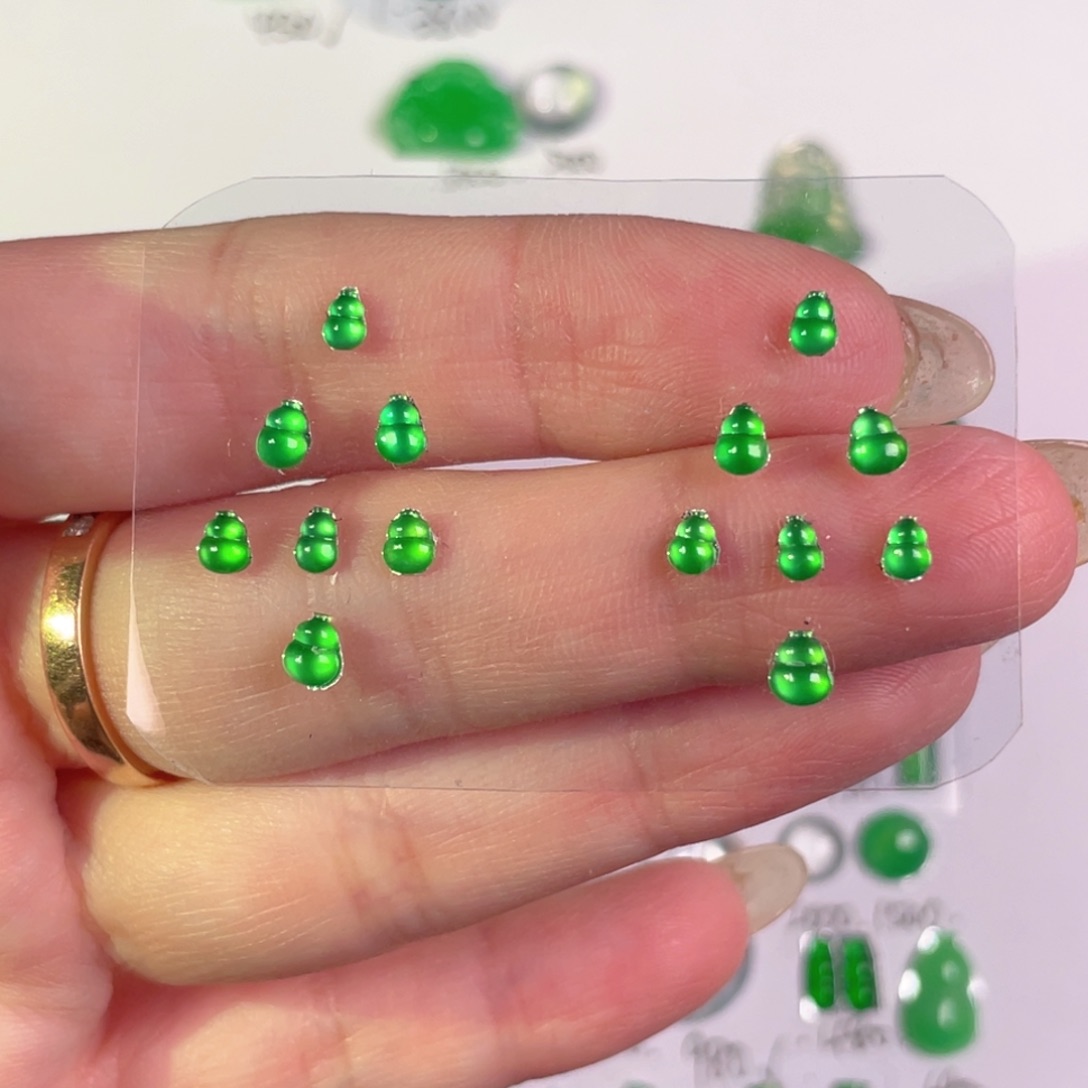 翡翠未镶嵌颈饰裸石