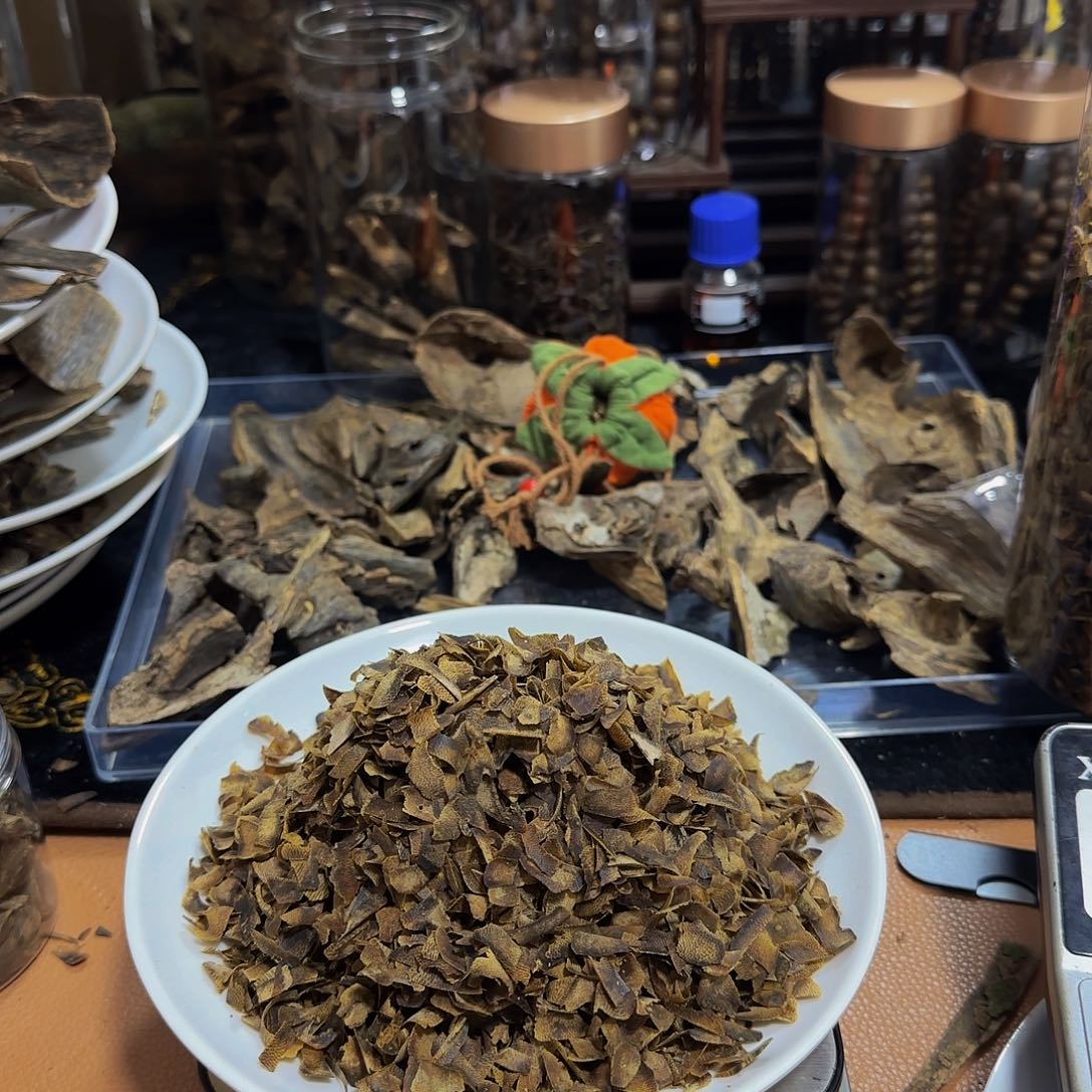 沉香碎屑沉香精品张勺子高油切片50克