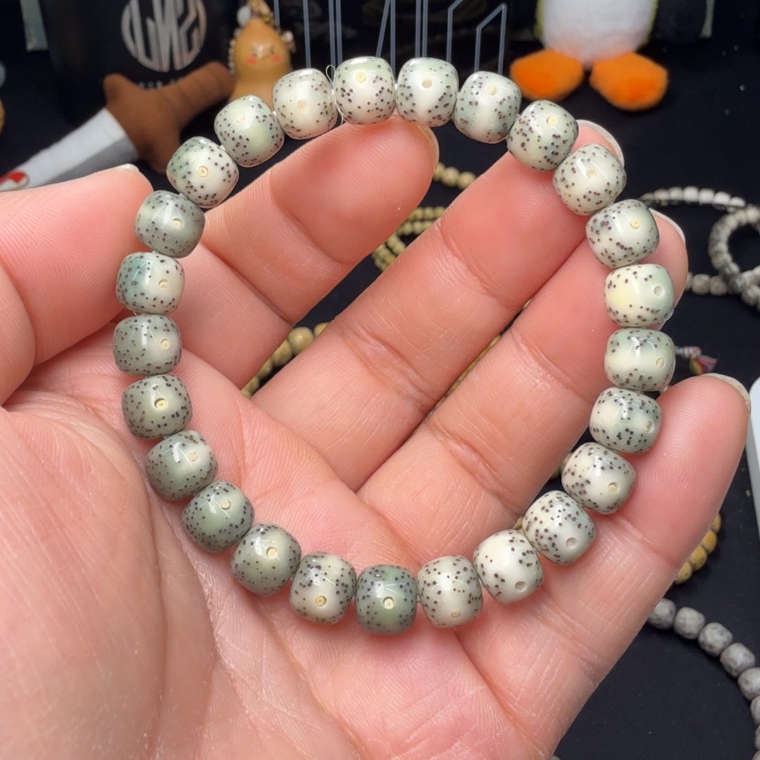 星月菩提吊坠9石玉绿幽灵