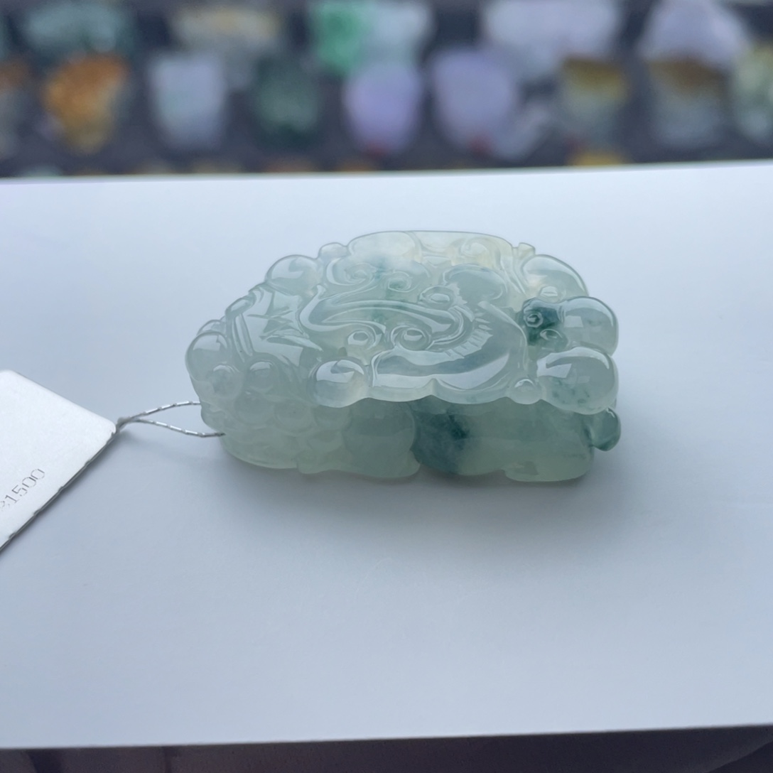 翡翠颈饰未镶嵌貔貅