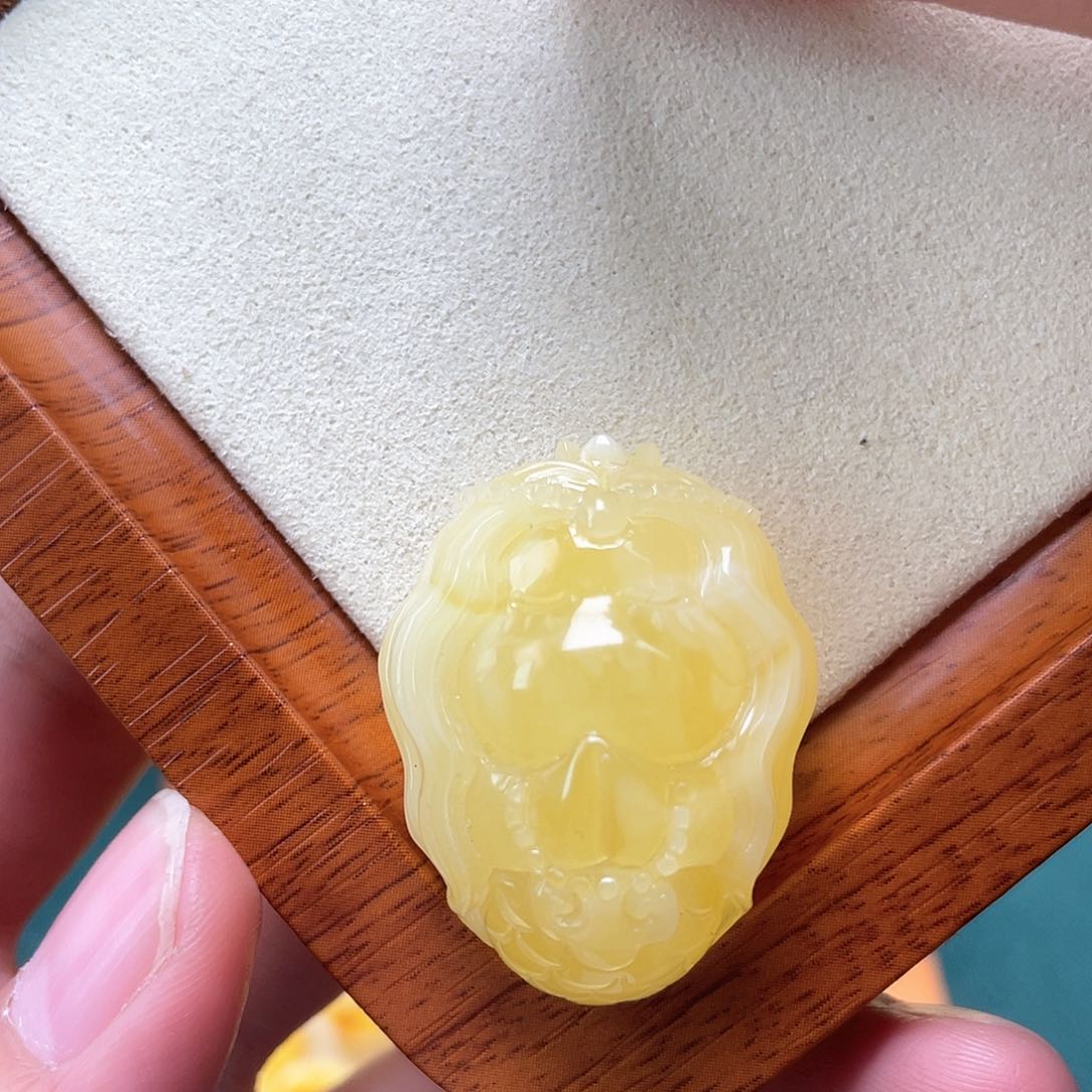 琥珀裸石未镶嵌蜜蜡