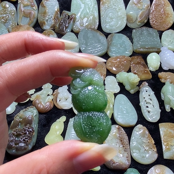 定制和田玉葫芦小吊坠