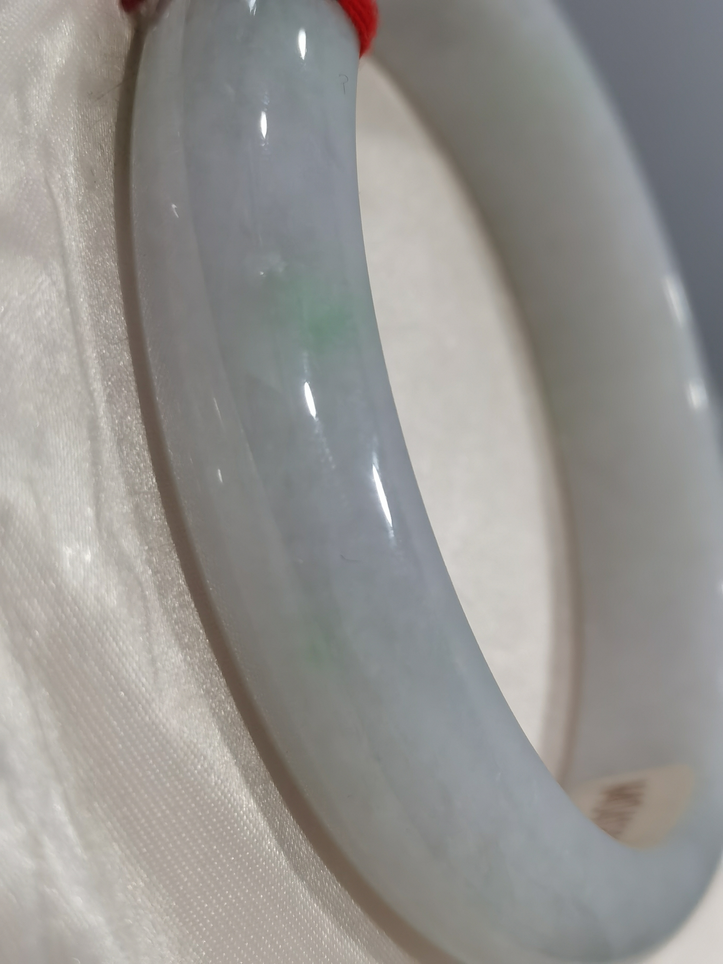 缅甸翡翠A货女款浅绿飘花贵妃镯时尚百搭平安镯子