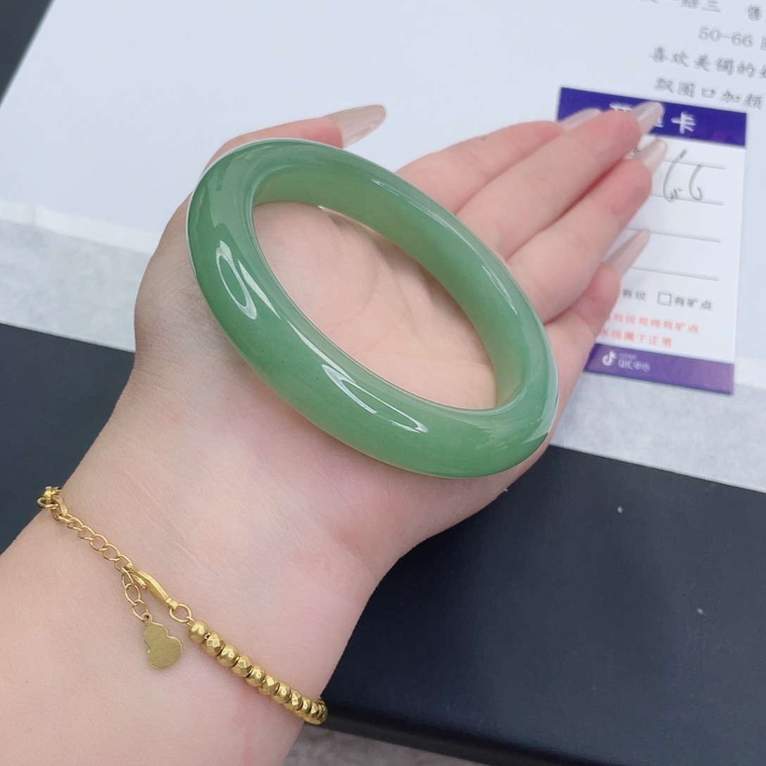 石英质玉手镯未镶嵌60