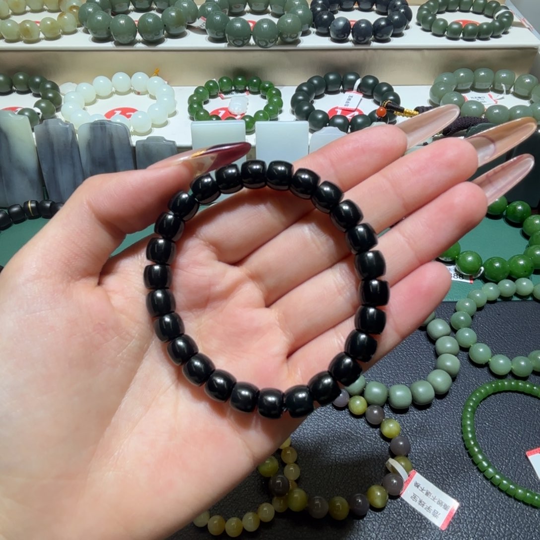 和田玉手链未镶嵌小*伟