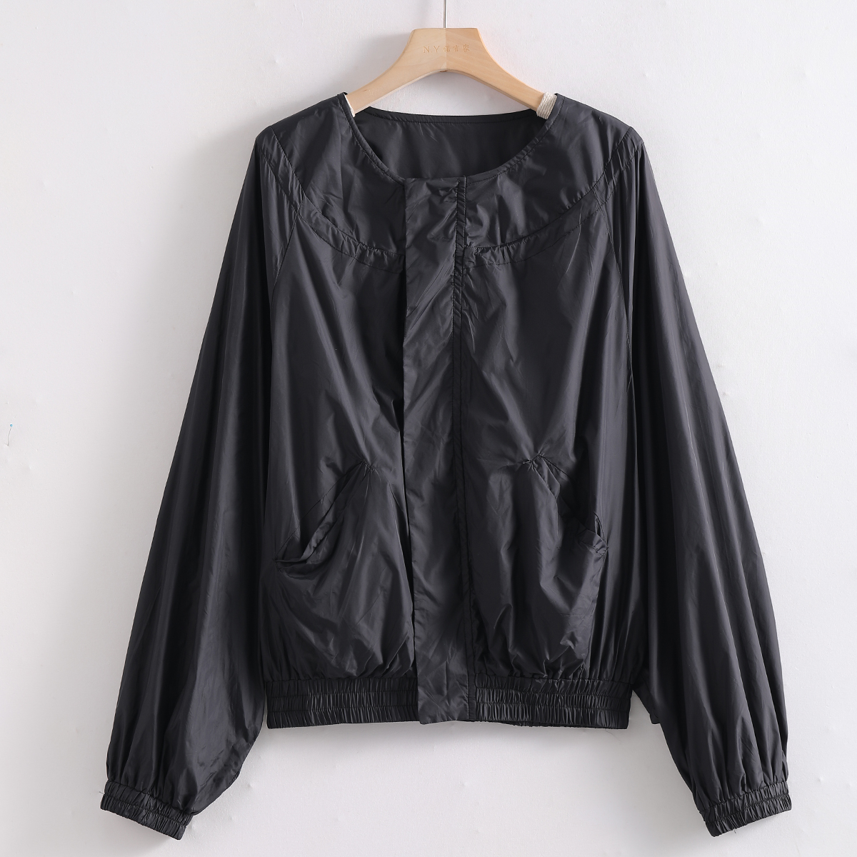 52426 轻薄凉爽不闷热！春秋时尚简约百搭短款休闲宽松长袖外套