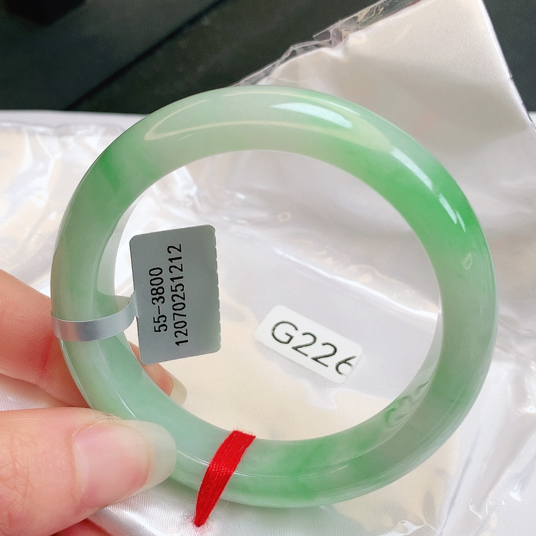 【闪购商品】翡翠手镯未镶嵌缅甸天然a货翡翠