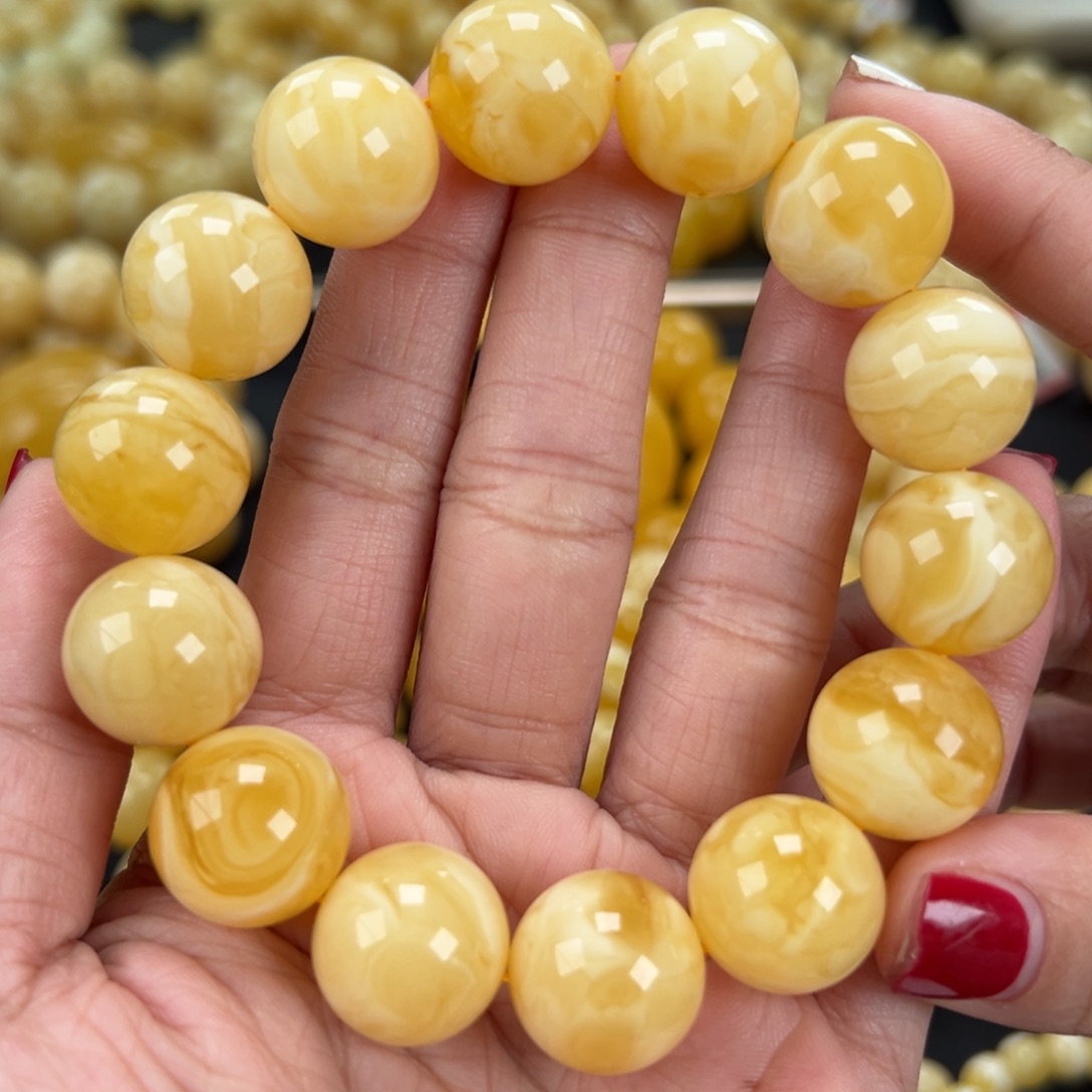 琥珀未镶嵌手链36.1克