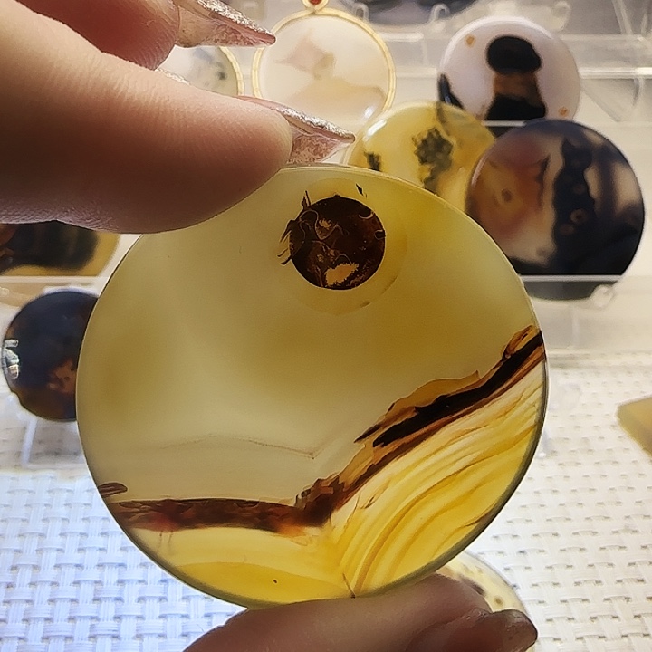 玛瑙/玉髓未镶嵌珠宝奇石