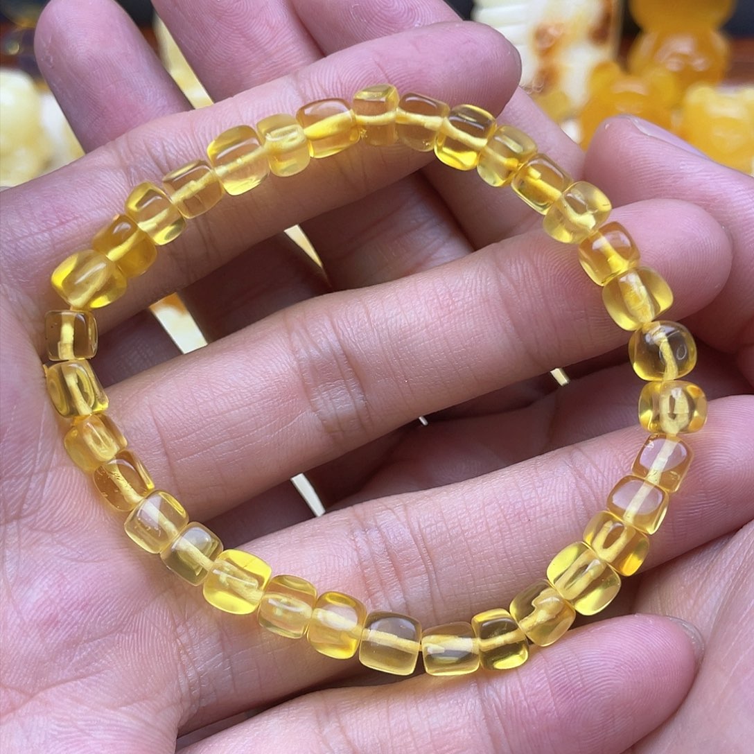 琥珀裸石未镶嵌蜜蜡