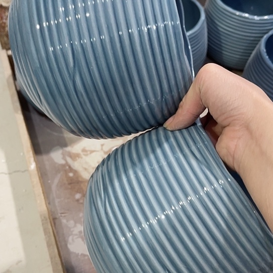 多肉绿植陶瓷花盆9.9包邮，有孔，微瑕