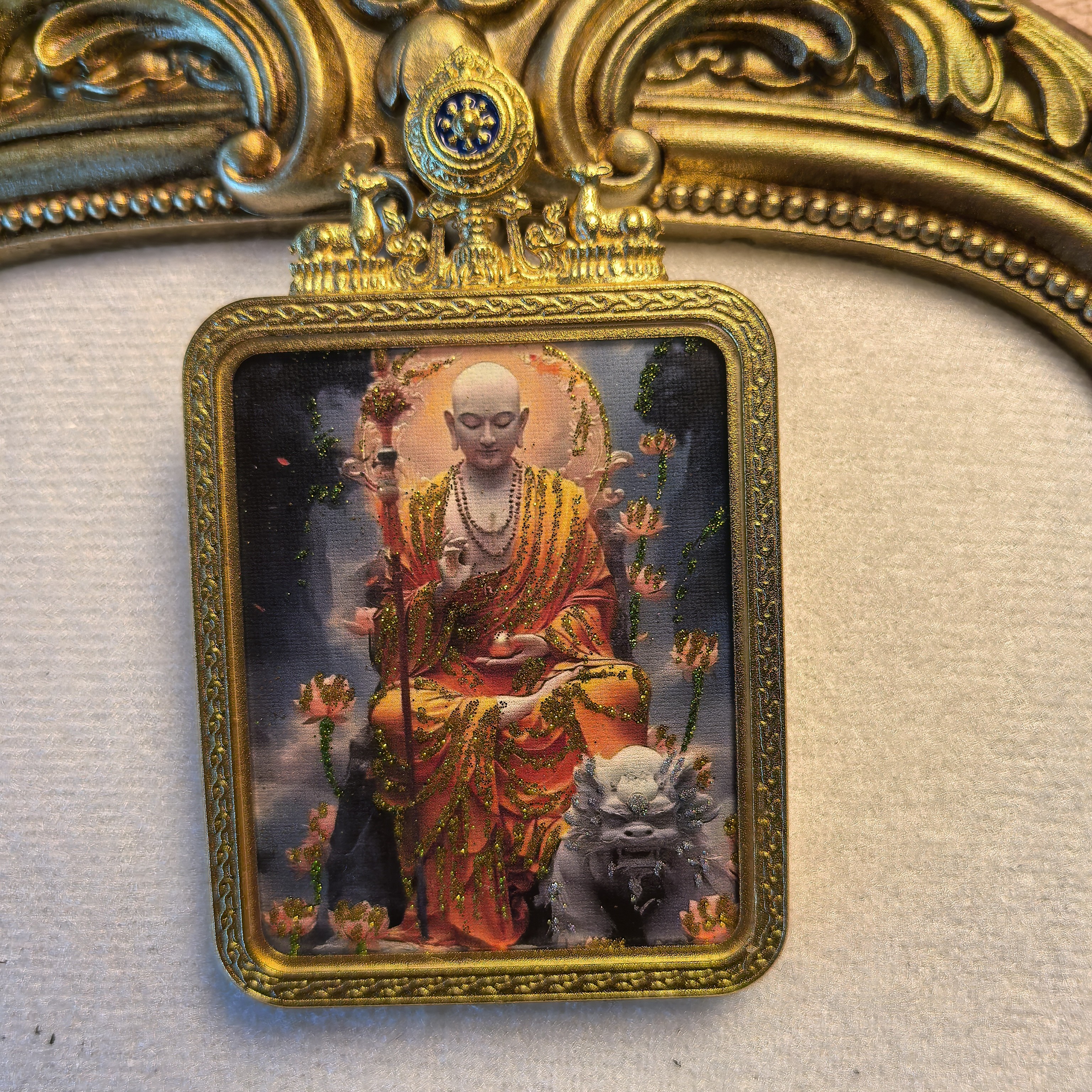 钛钢工艺唐卡描金地藏王菩萨寓意大愿精神 大孝典范