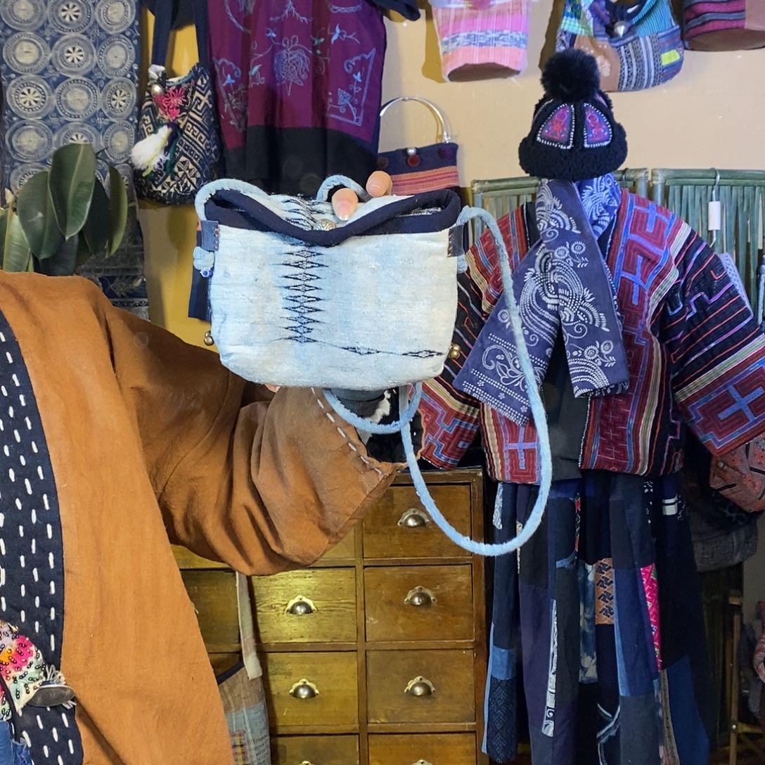 织绣手工制作包包