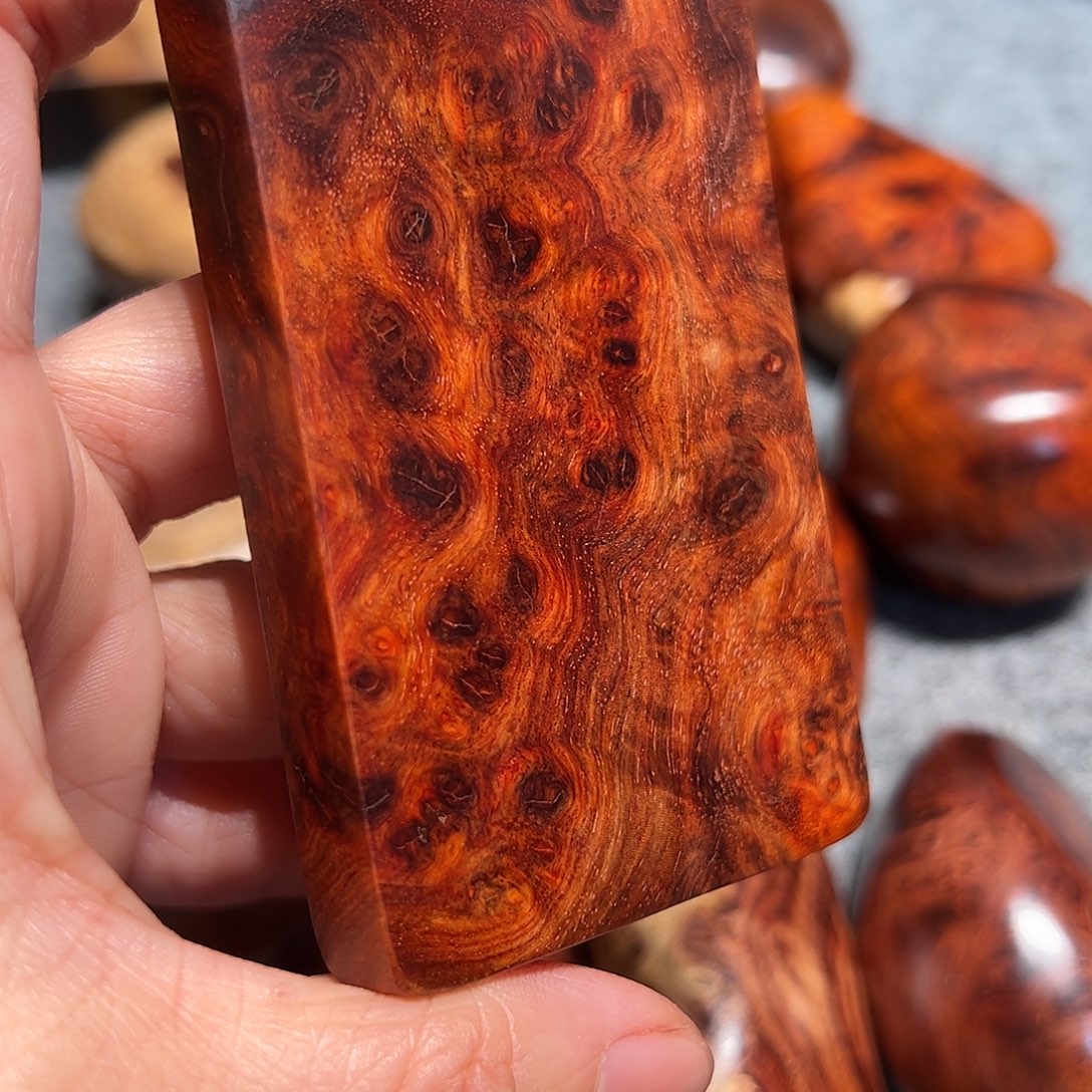 阎***平染料紫檀（血檀）赞比亚血檀