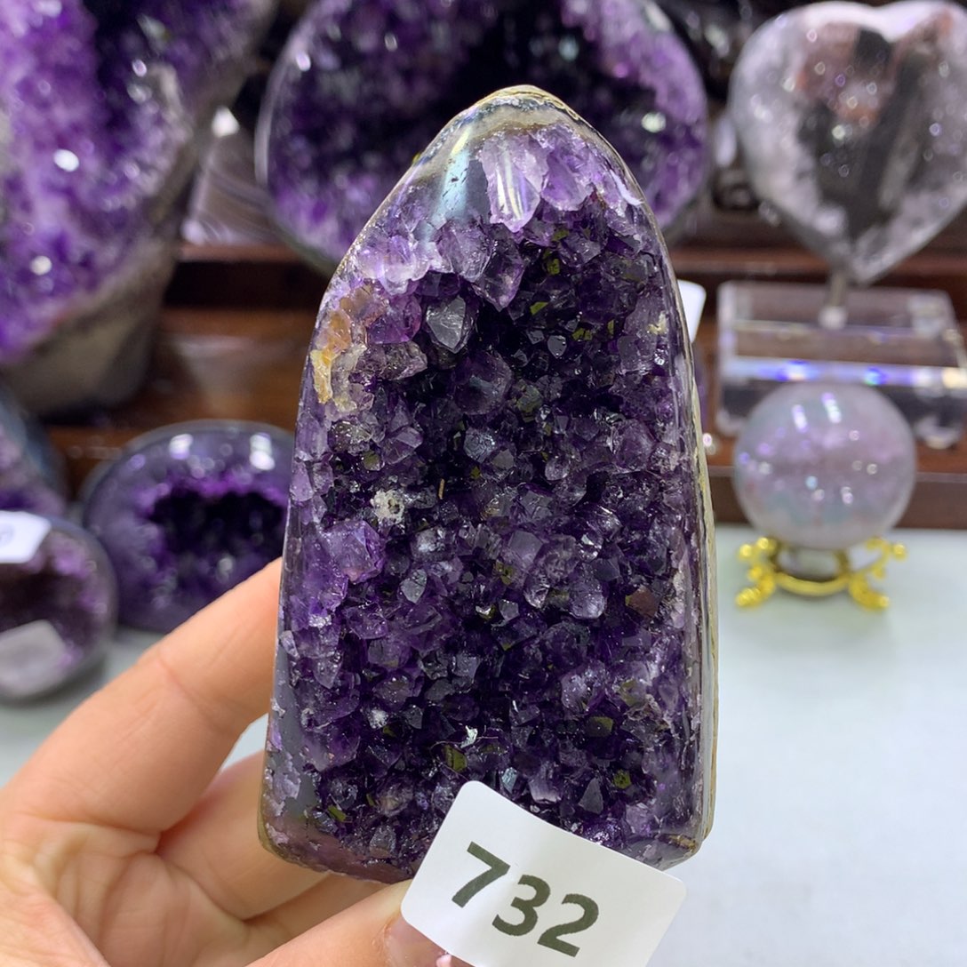 紫晶大型摆件（非配饰）未镶嵌