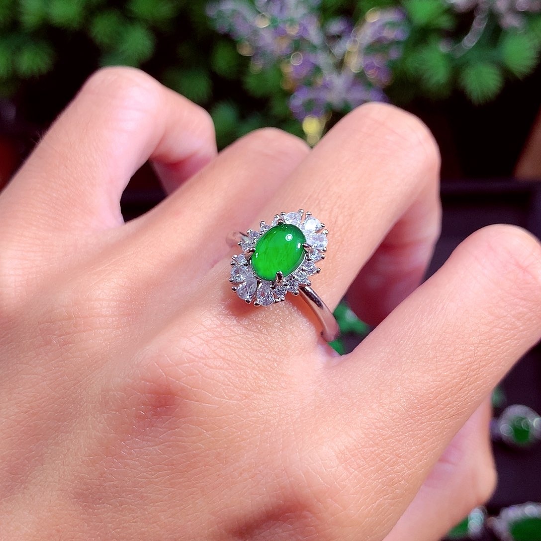 颈饰未镶嵌翡翠天然