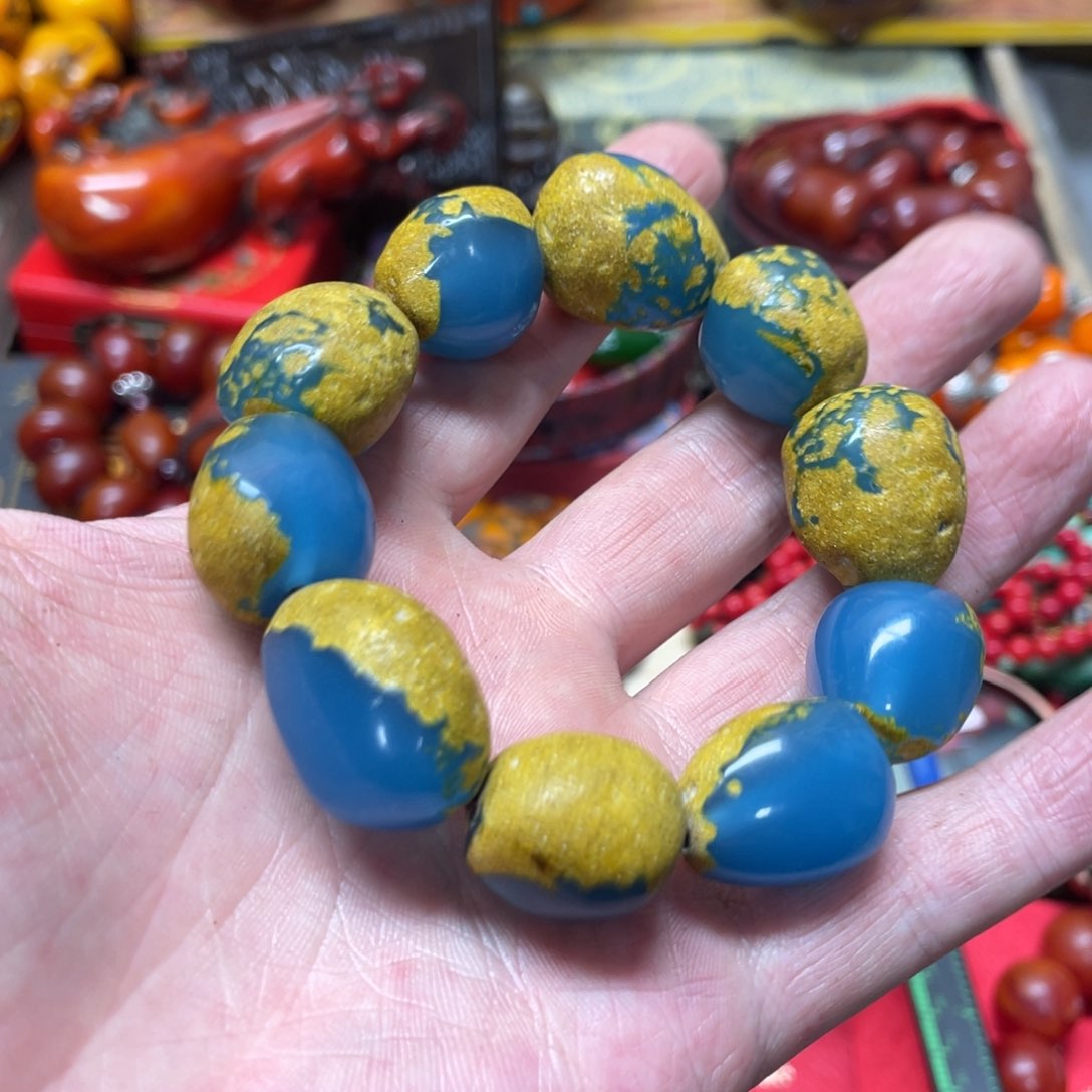 琥珀裸石未镶嵌好物推荐如图所示