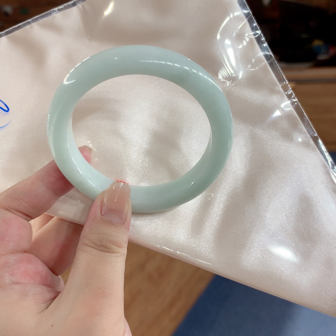 翡翠手镯未镶嵌买断