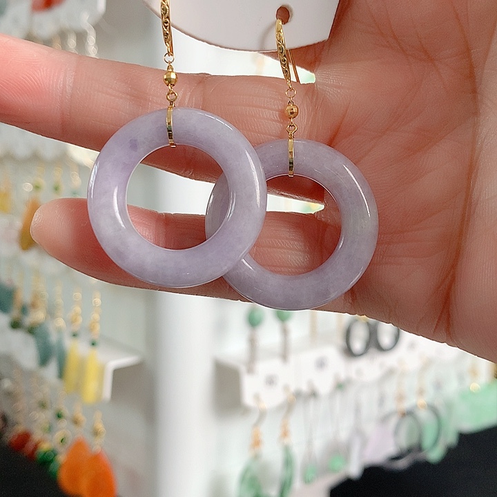 翡翠耳饰未镶嵌翡翠