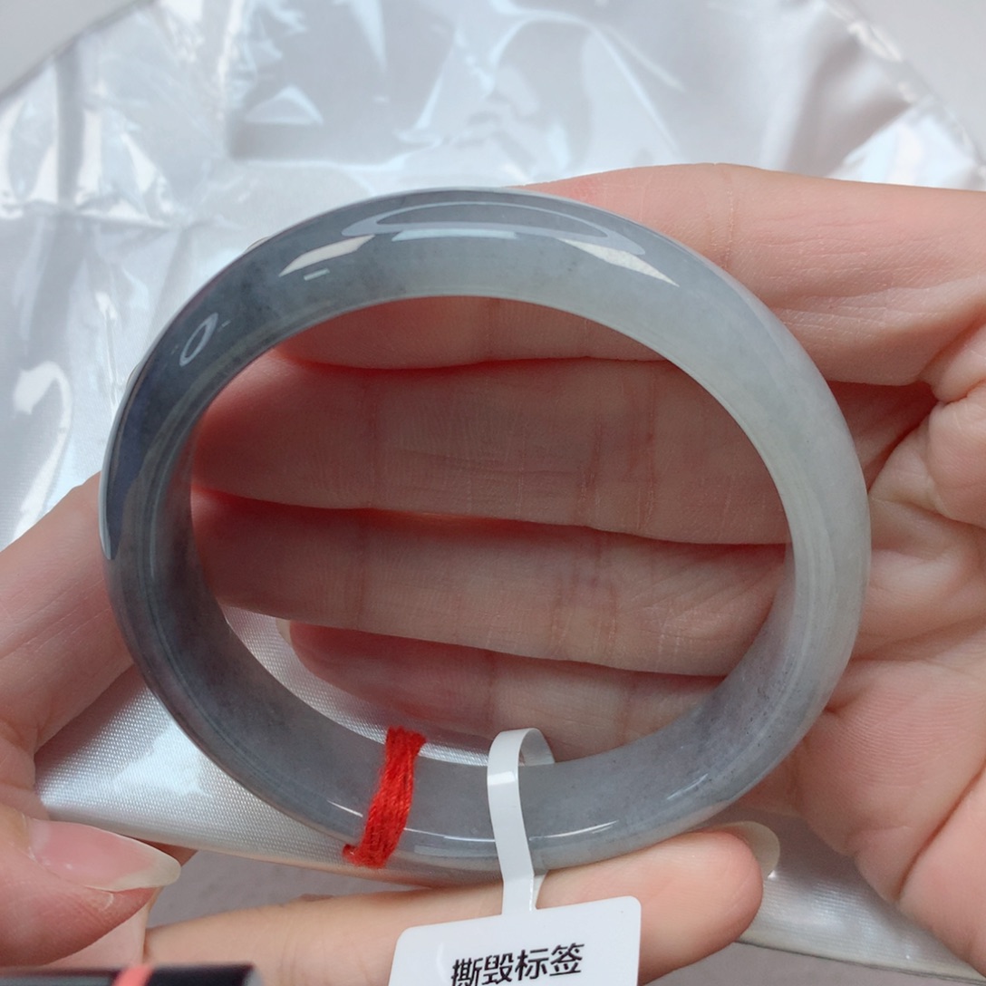 翡翠手镯未镶嵌55圈 冰乌鸡半山水意境