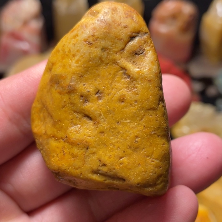 田黄石68克昌化鸡血石