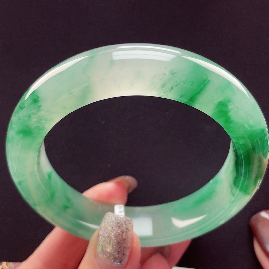 一***笑石英质玉未镶嵌手镯58-59