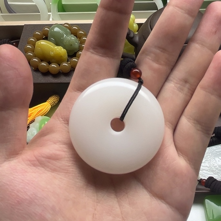 精品配饰吊坠挂件直播间选品