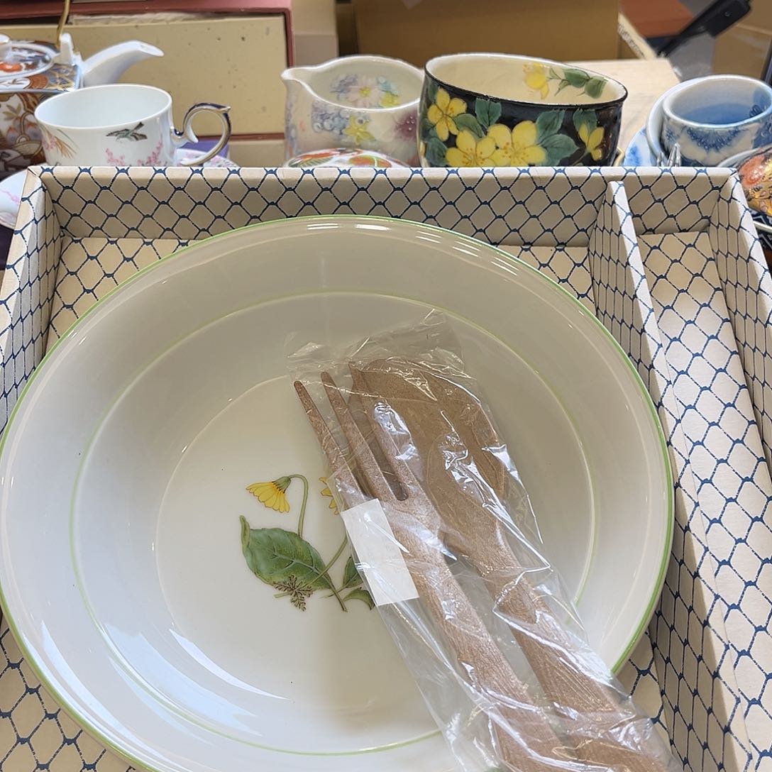 盖碗在家里面玩啊亲爱