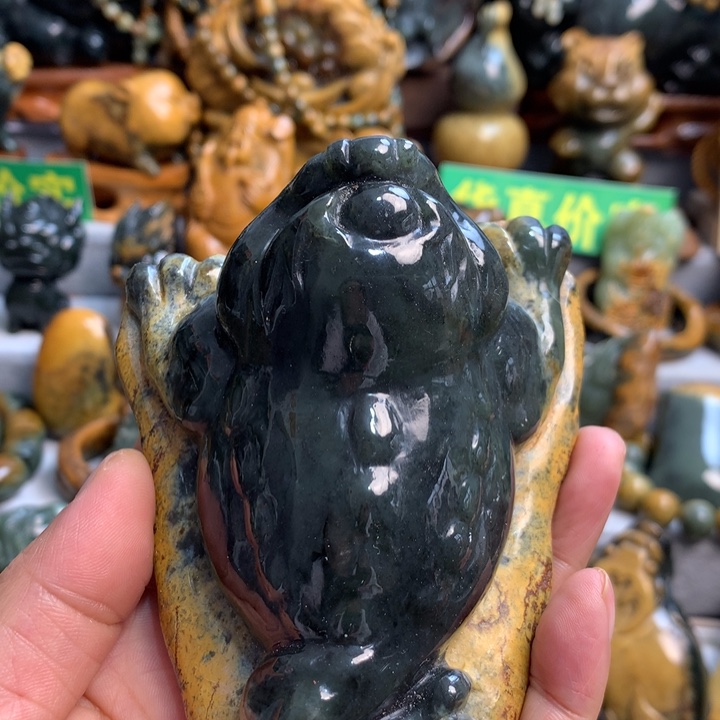 岫岩河磨玉（透闪石质玉）手把件未镶嵌