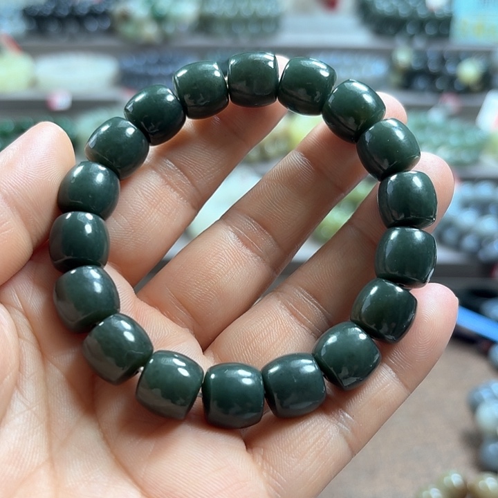 和田玉手链未镶嵌新疆沙枣青直切卡12