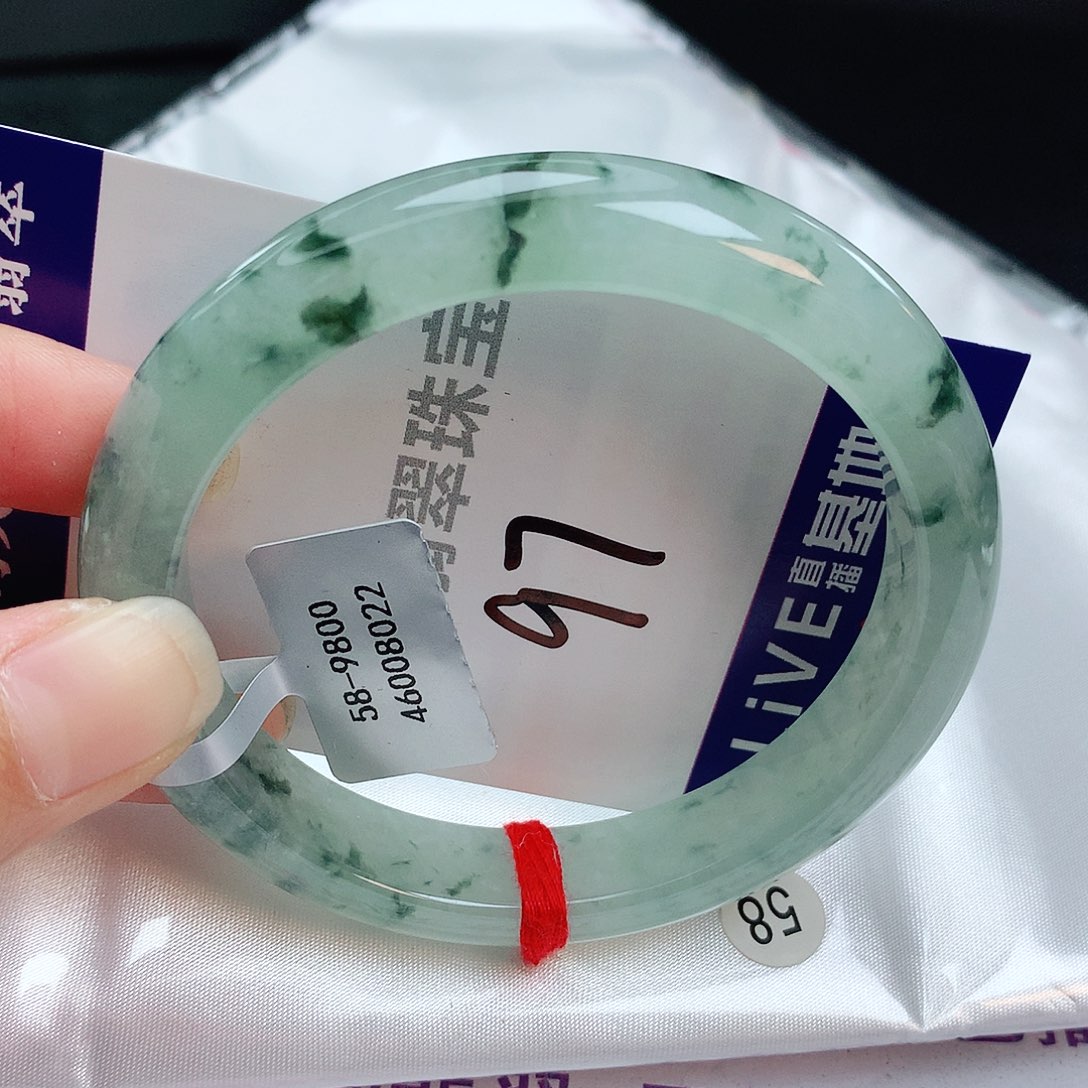 翡翠手镯未镶嵌缅甸天然A货翡翠手镯